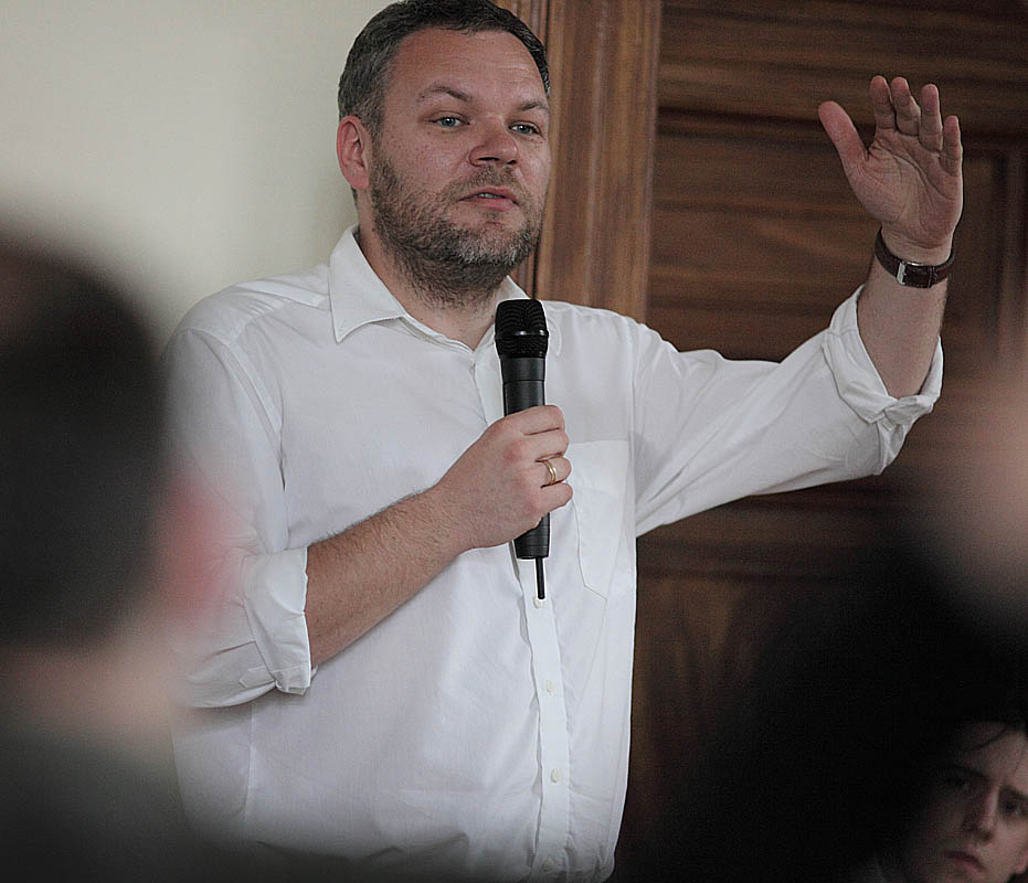 Bartosz Bro�ek