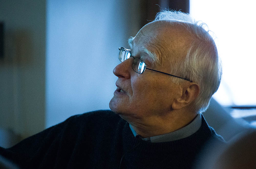 Marek Demia�ski