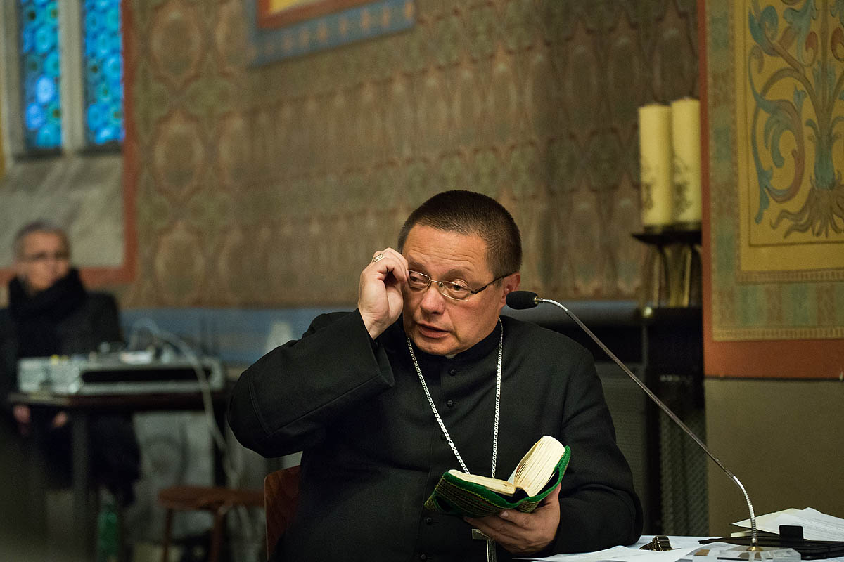 bp. Grzegorz Ry�