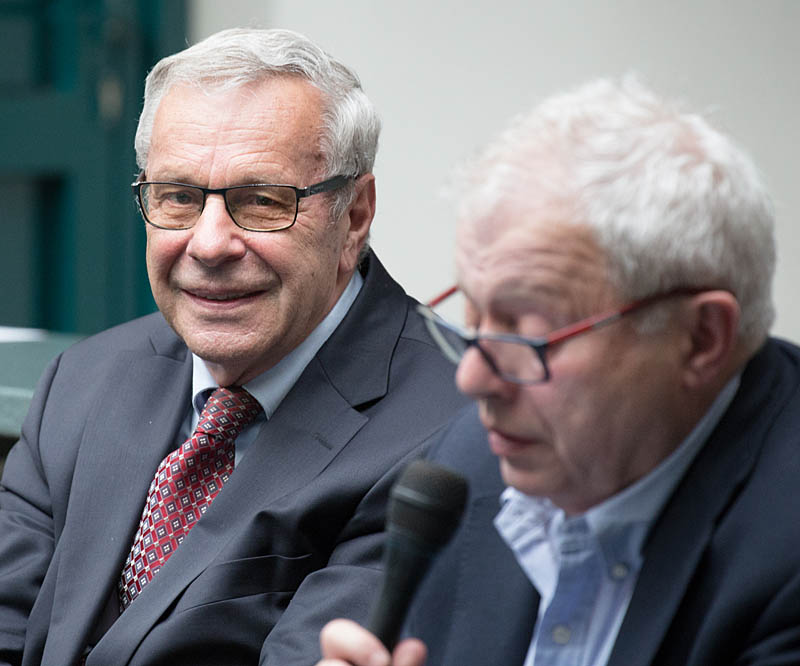 Maciej Koz�owski