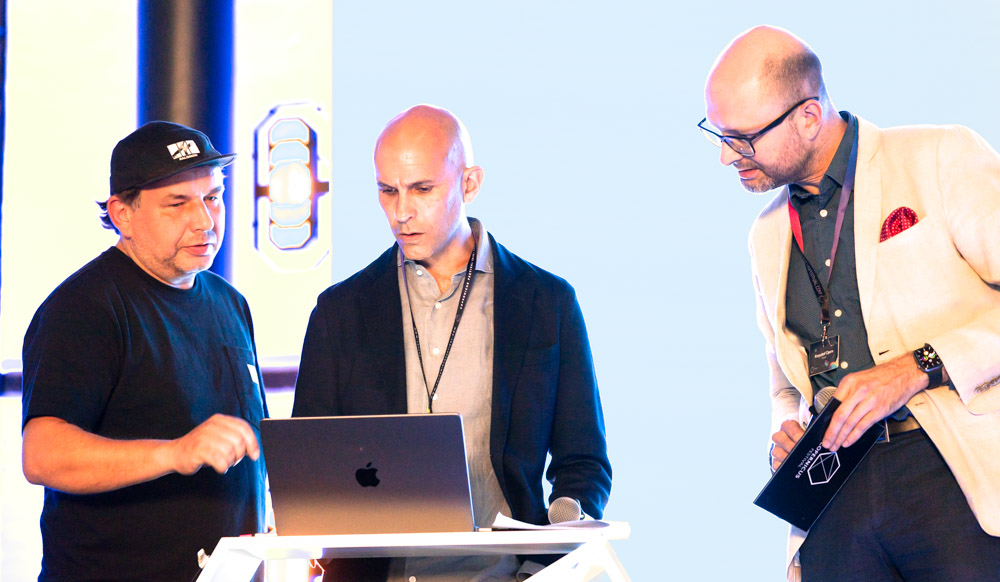 Anil Seth, Krzysztof Cipora
